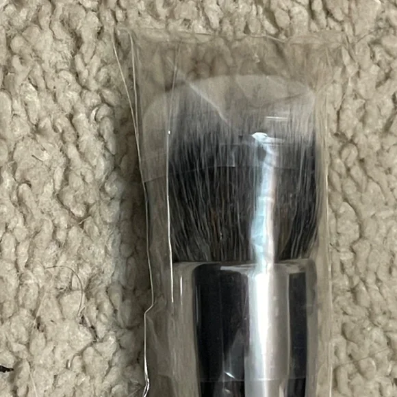 Morphe M446 Round Buffer Brush BRAND NEW - Picture 2 of 6